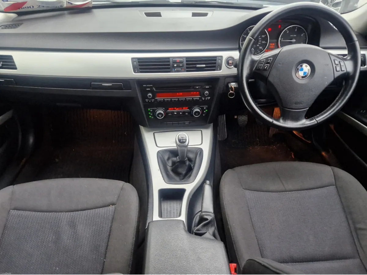 BMW 3-Series 2010 - Image 5