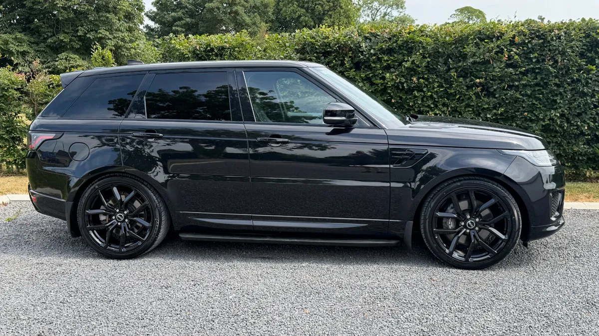 2021 Range Rover Sport P400 HSE Dynamic Pan Roof - Image 2