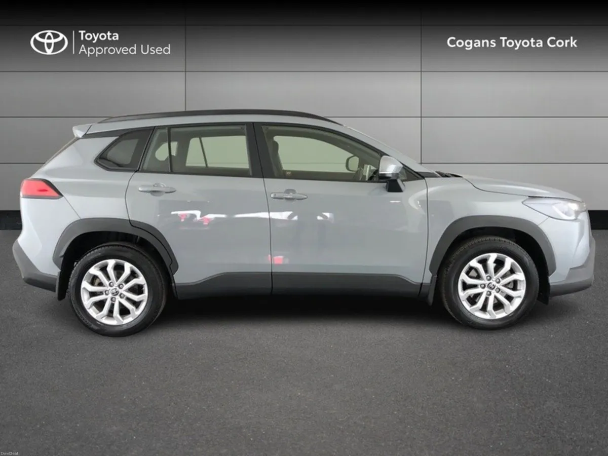 Toyota Corolla Cross COROLLA CROSS 1.8 LUNA - Image 3