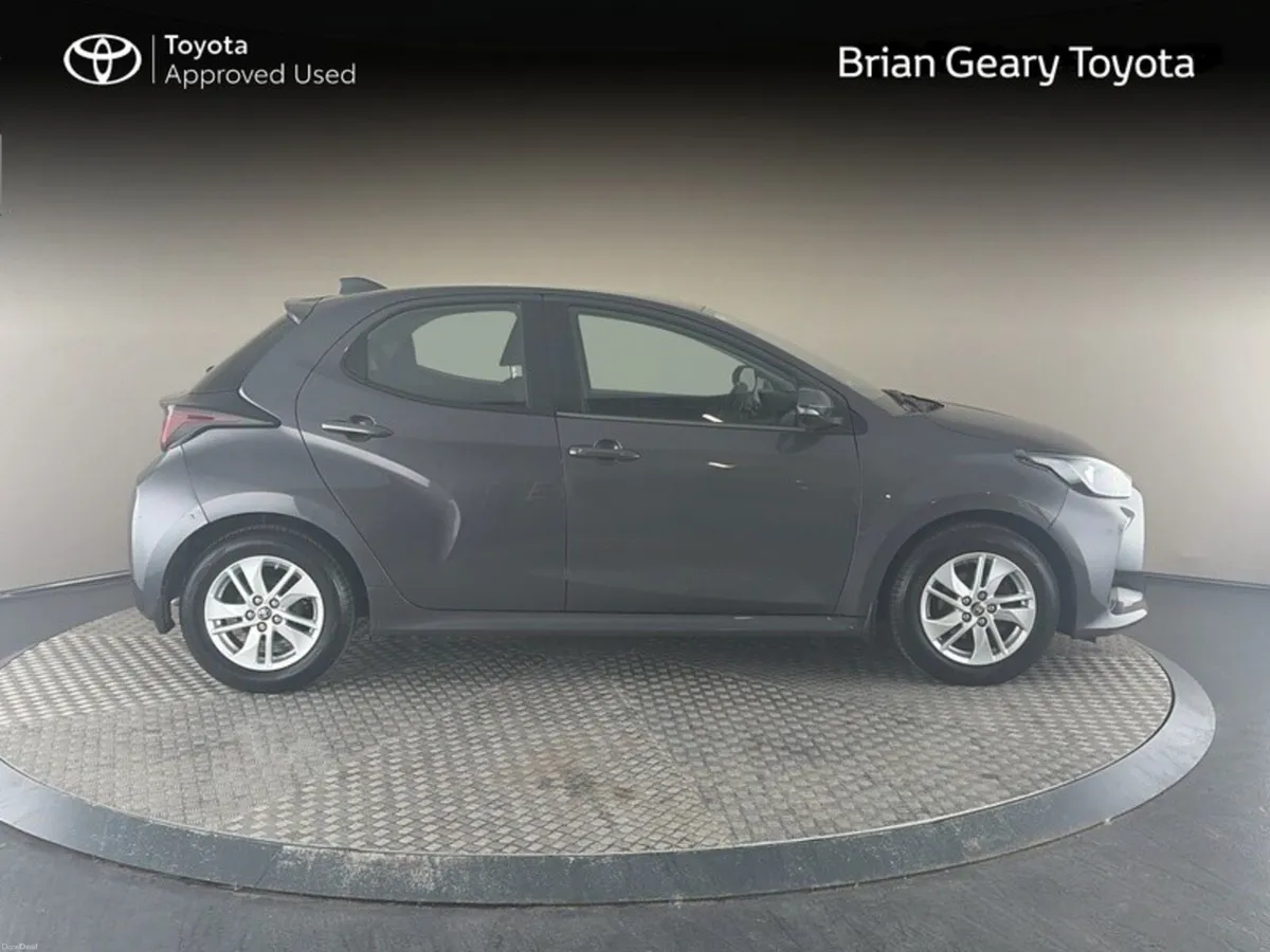 Toyota Yaris 1.0 LUNA 4DR - Image 3