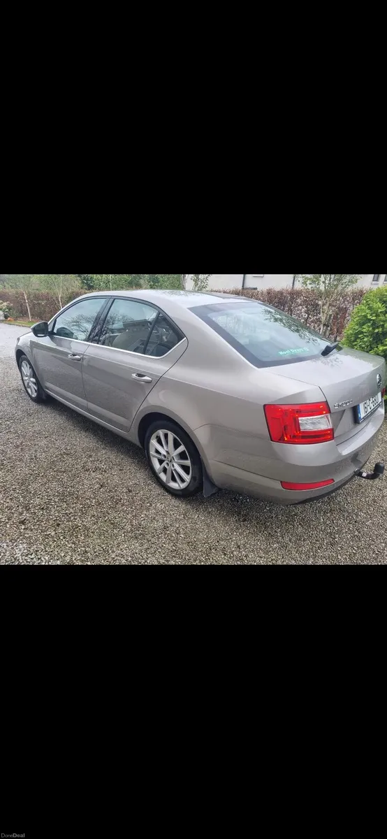 2016 skoda octavia style model very low miles - Image 4