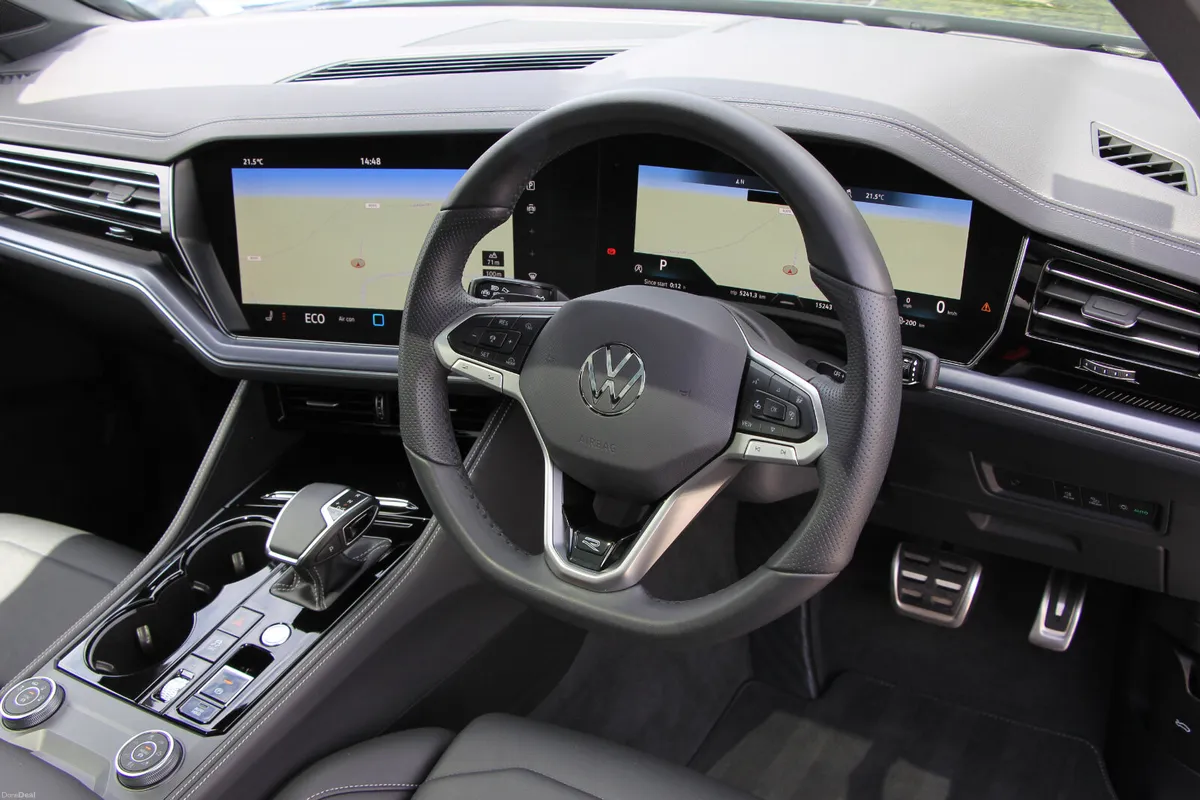 Touareg R line Black Edition * 286Bhp Tdi 2 seater - Image 3