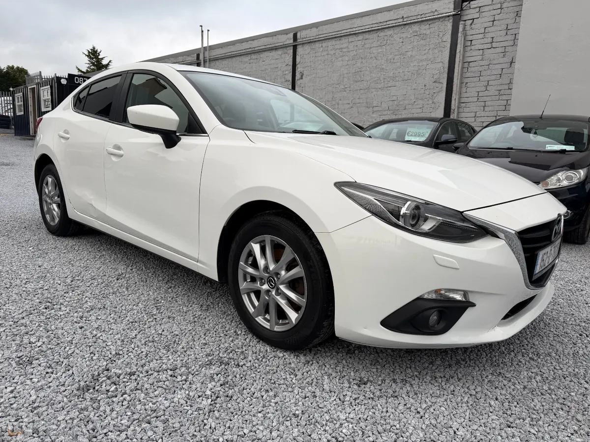 2015 (152) Mazda 3 SE 150PS Executive - Image 1