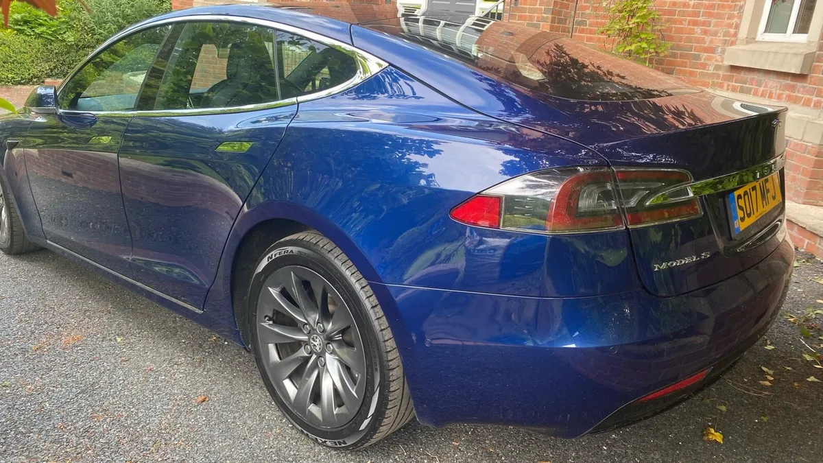 Tesla Model S 2017 - Image 3