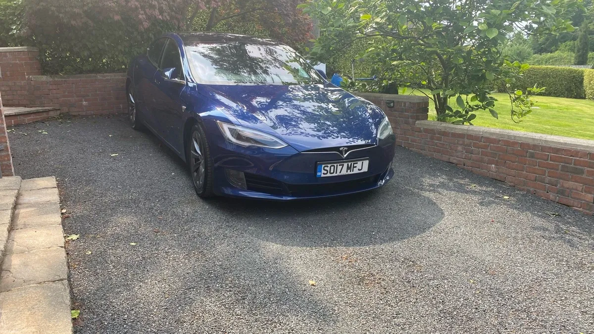 Tesla Model S 2017 - Image 1