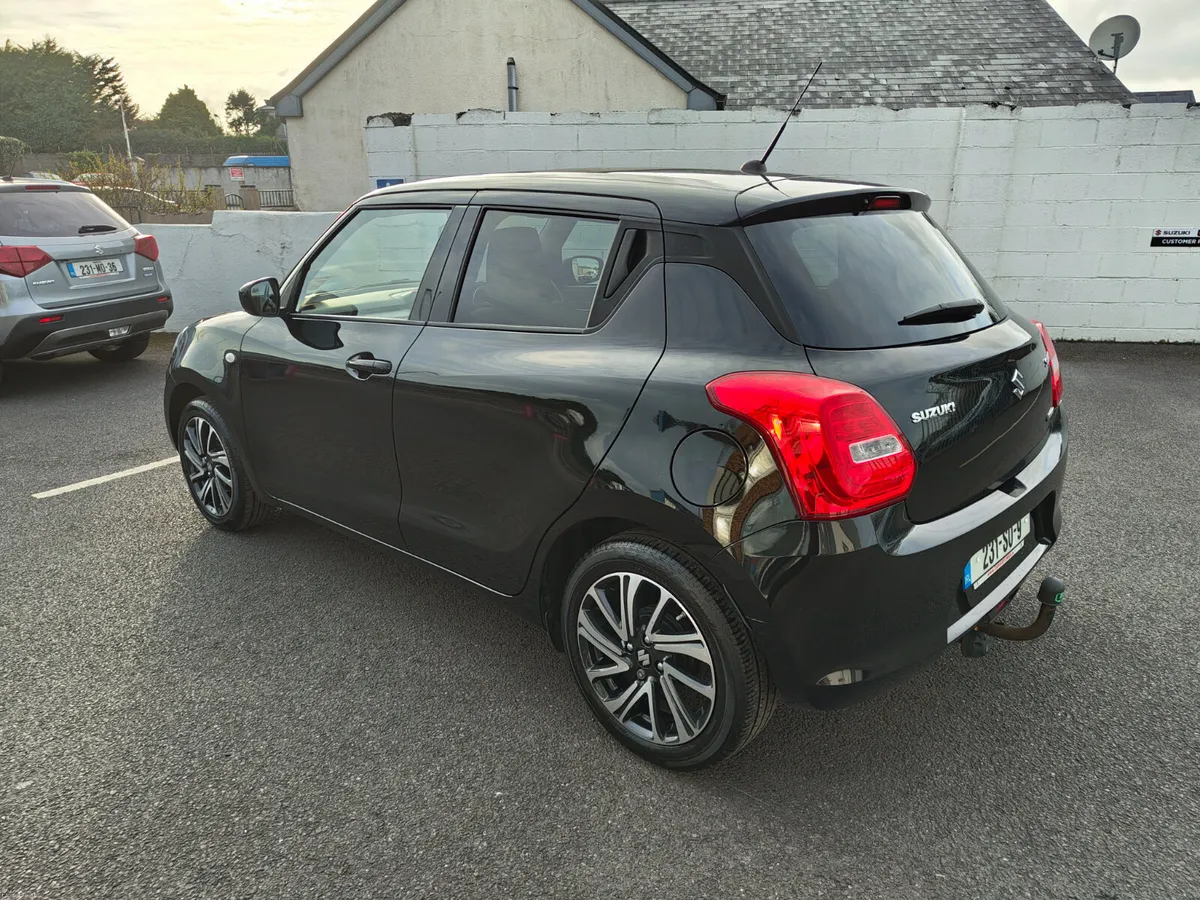 Suzuki Swift 1.2 Mild Hybrid MT - Image 6