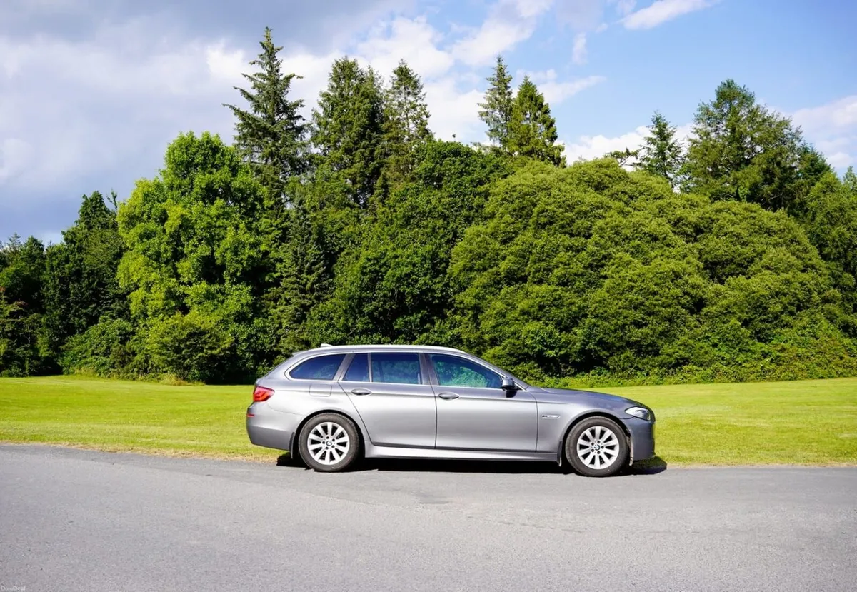 BMW 5-Series 2012 - Image 6