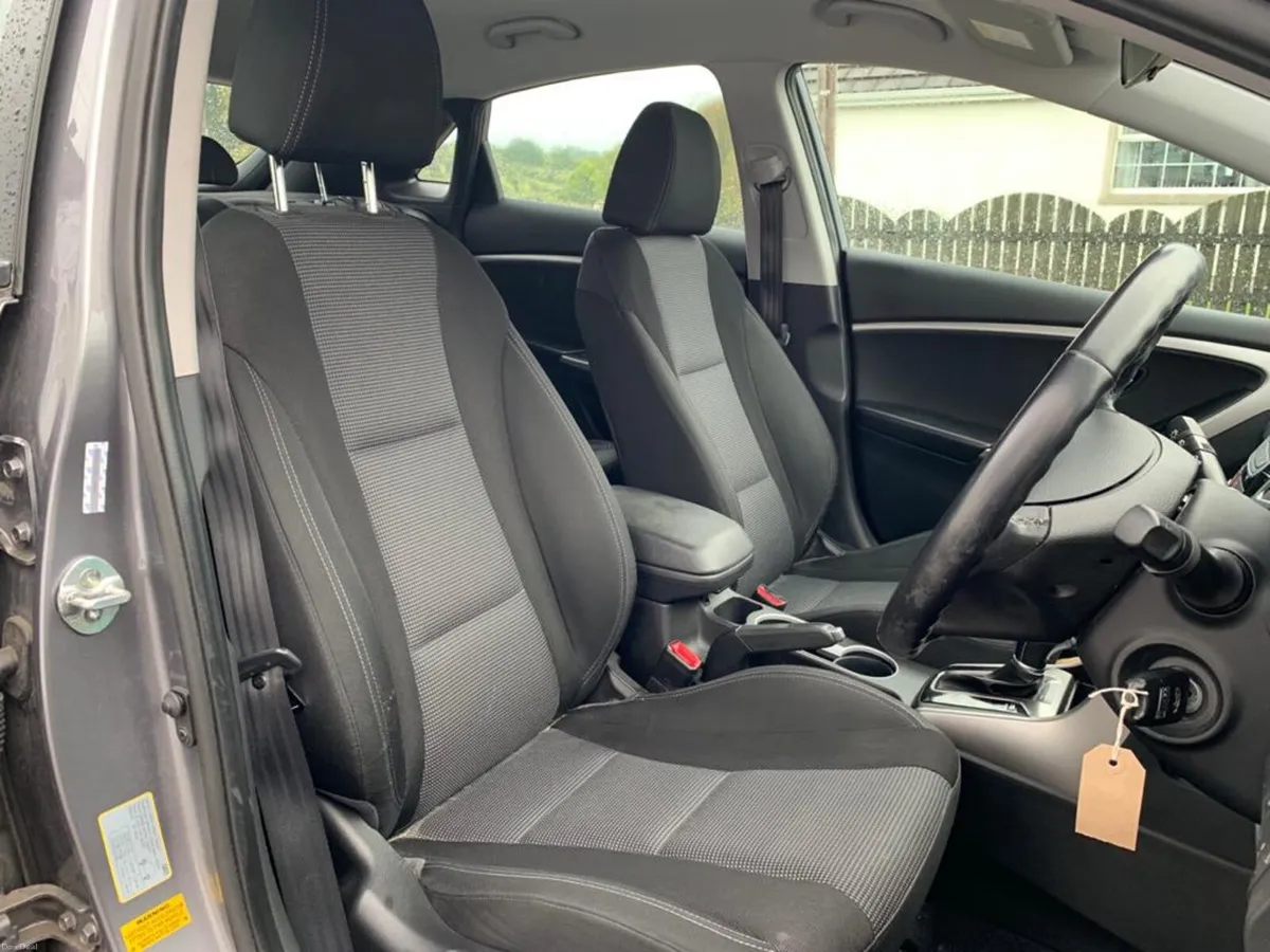 Hyundai i30 Automatic - Image 6