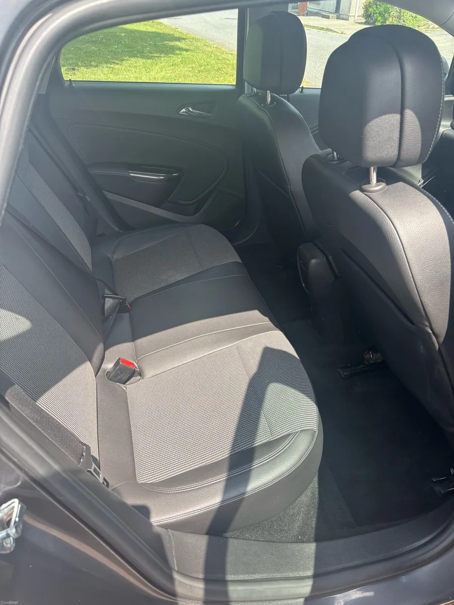 Opel Astra - Image 6