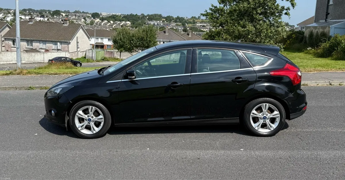 14 Ford Focus Zetec 1.6TDC 6 Spd NCT & Taxed 11/26 - Image 6