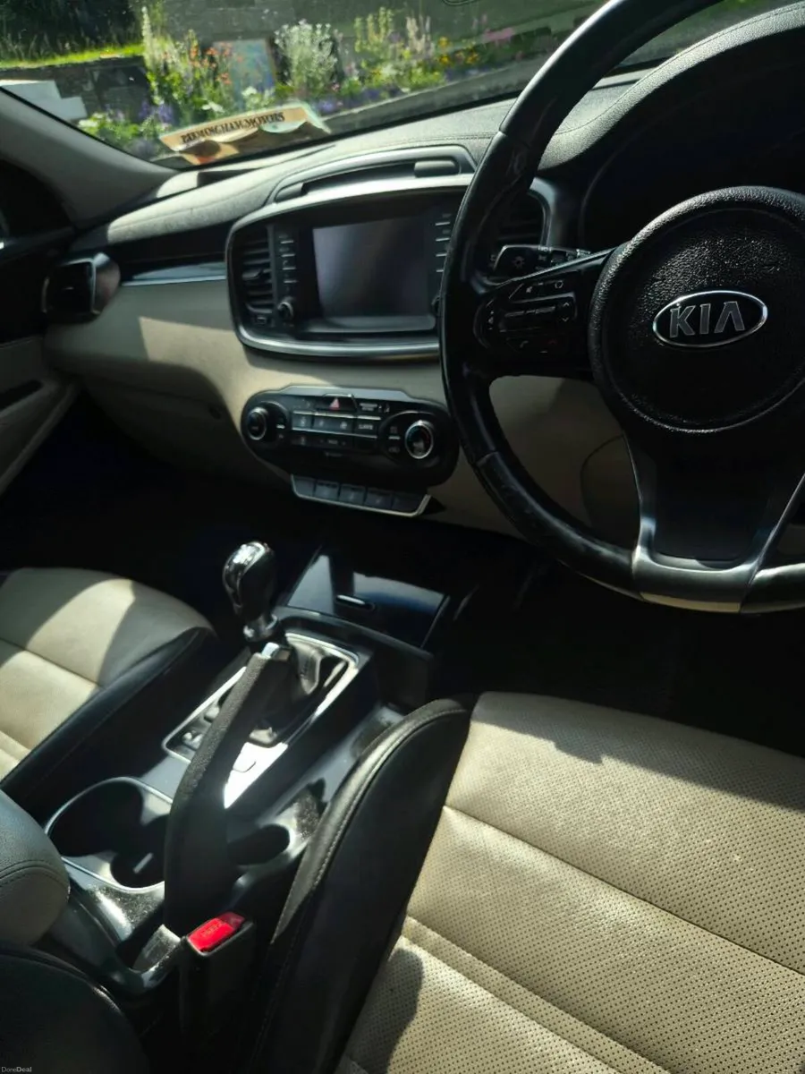 Kia Sorento - Image 6