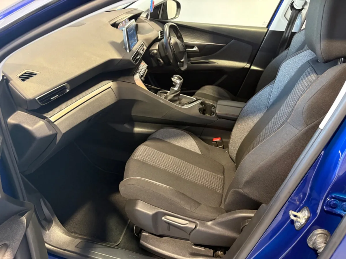 Peugeot 3008 1.5BHDI ACTIVE 130BHP 5DR - Image 6