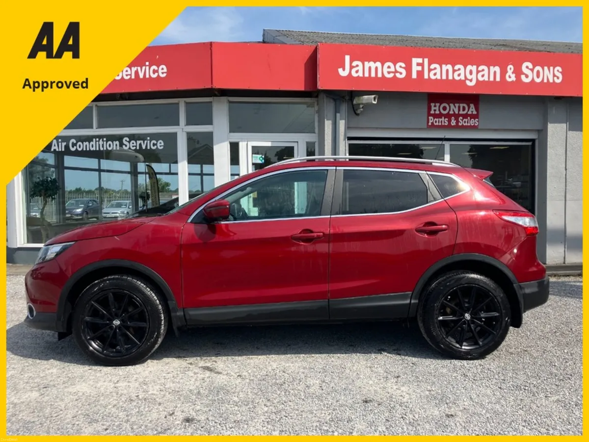 Nissan Qashqai 1.5 SV PREMIUM E6 4DR DSL - Image 3