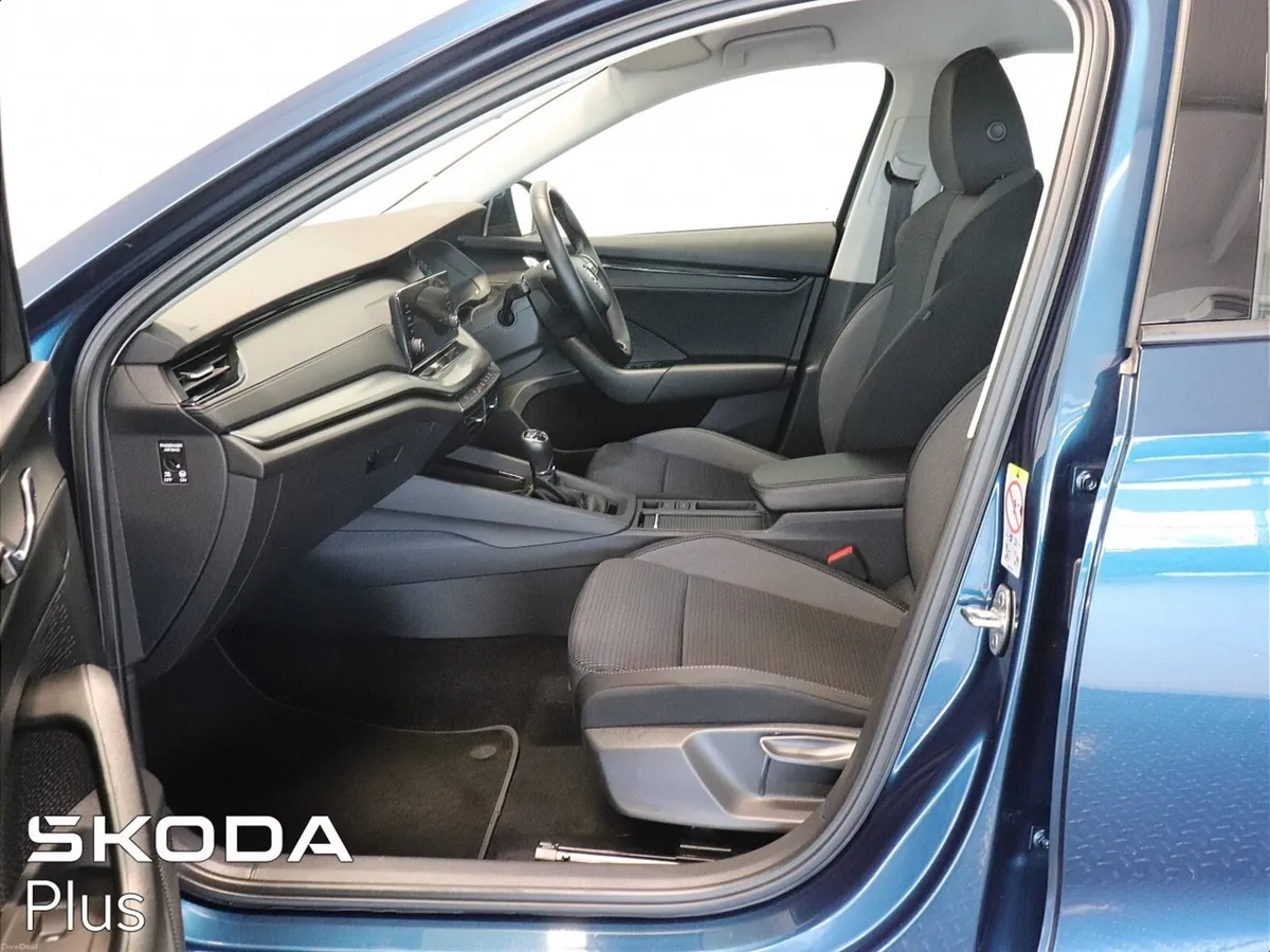 Skoda   OCTAVIA AMB ITION 1.0TSI 110HP - Image 4