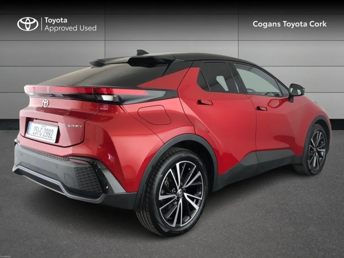 Toyota C-HR C-HR PHEV SOL - Image 2