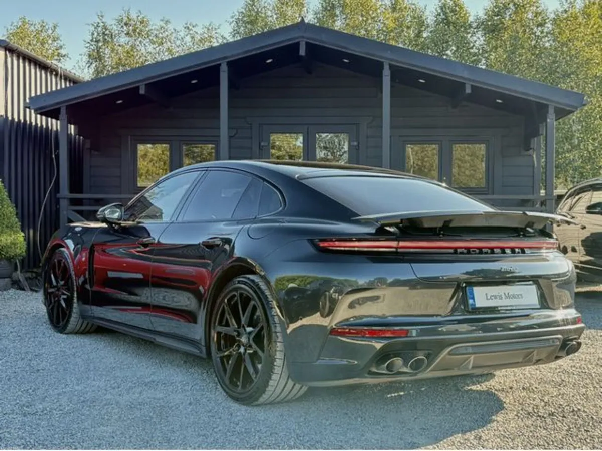 Porsche Panamera Turbo E-Hybrid, 680BHP, BOSE SOUN - Image 4