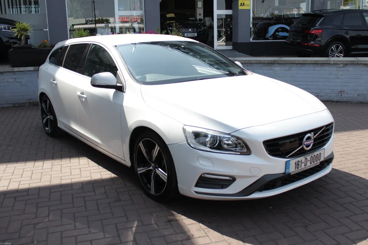 2018 VOLVO V60 D4 R-DESIGN 2.0 5DR ESTATE AUTO - Image 2
