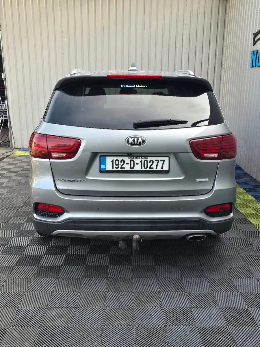 2019 Kia Sorento 2.2  4x4 5 seats - Image 4