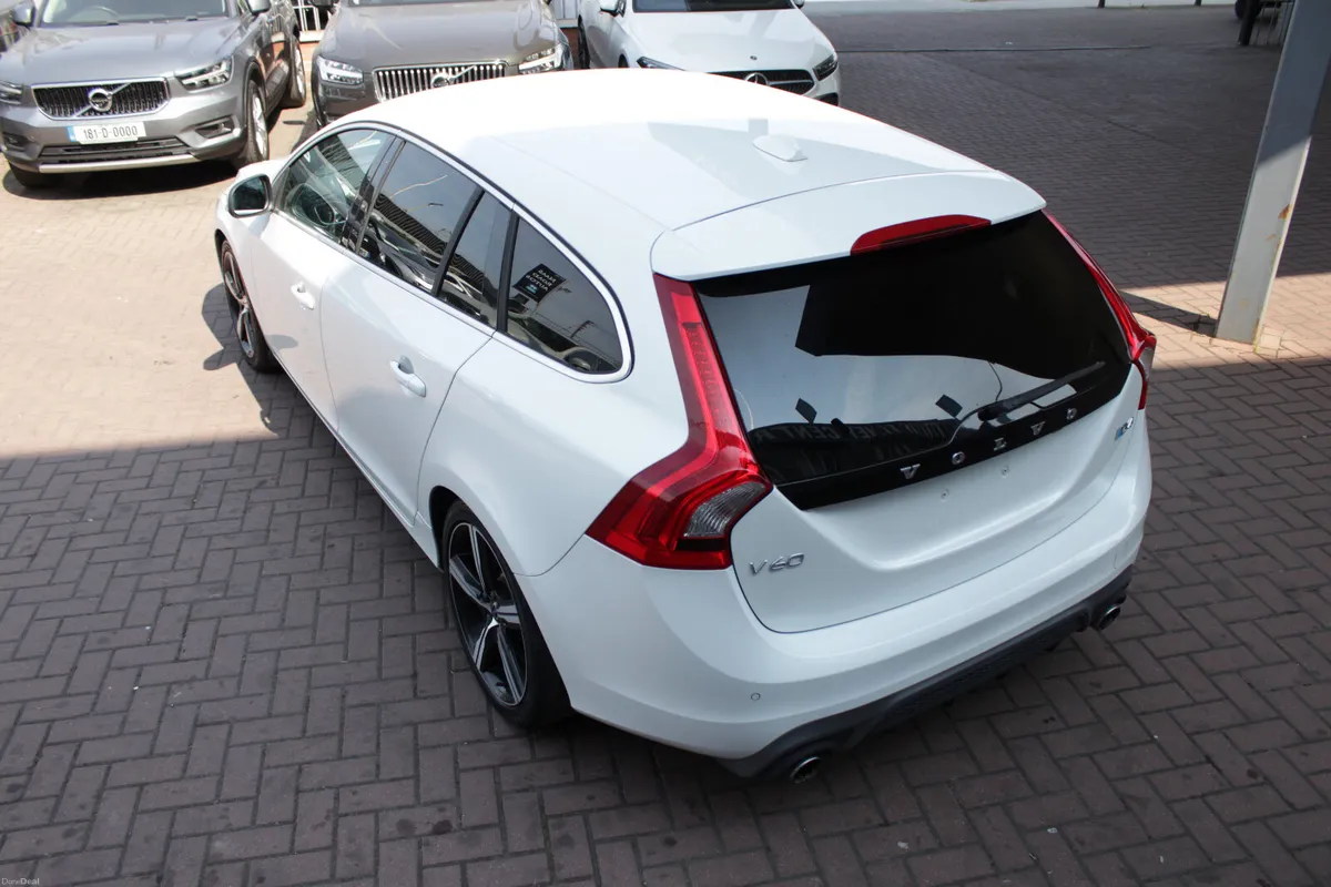 2016 VOLVO V60 D4 R-DESIGN 2.0 5DR ESTATE AUTO - Image 6