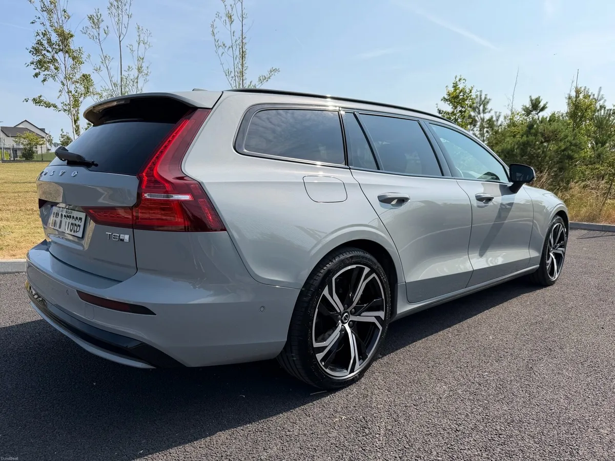 Volvo V60 T8 Ultra Dark Polestar - Image 2