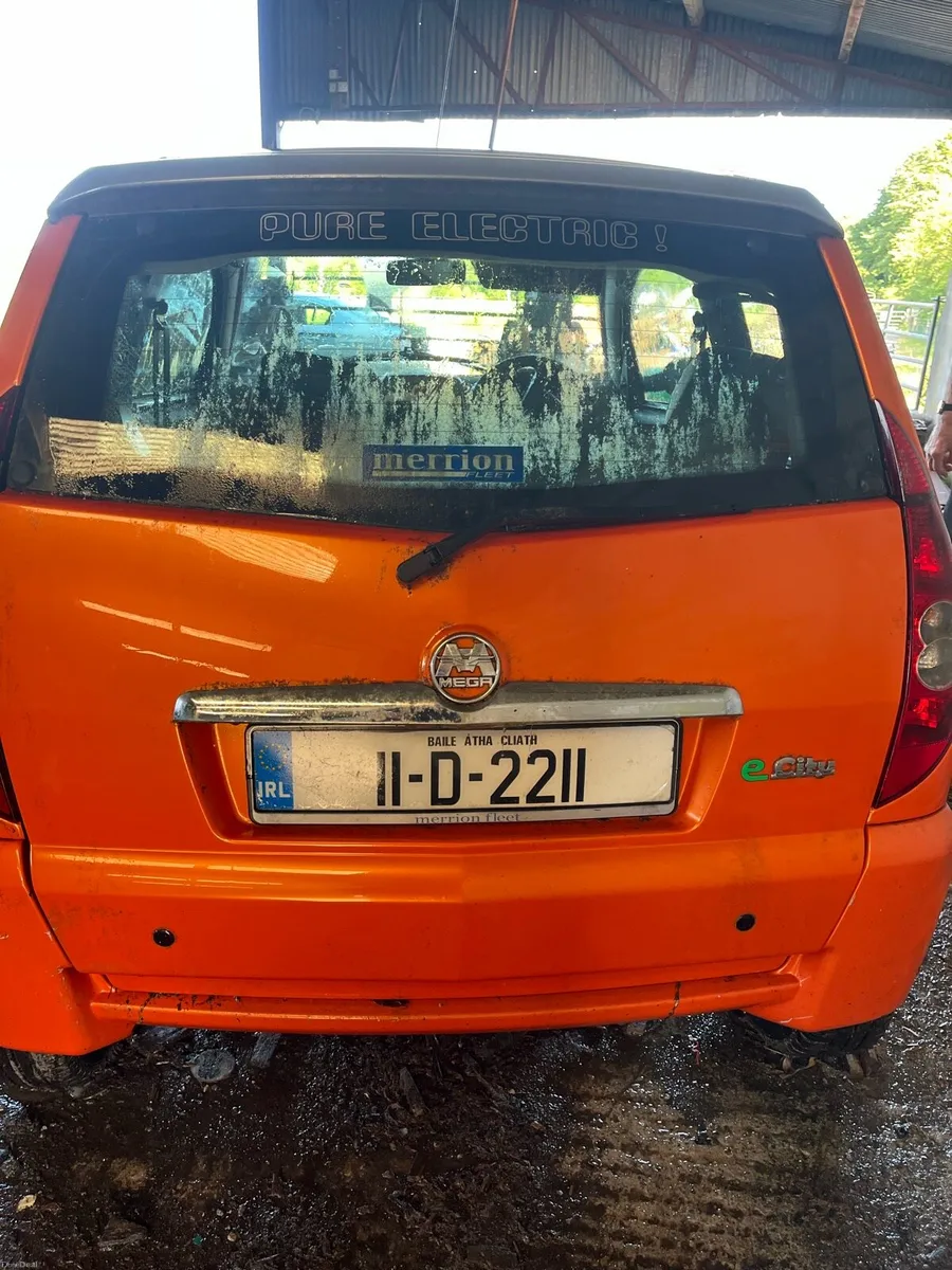 Car - Image 3