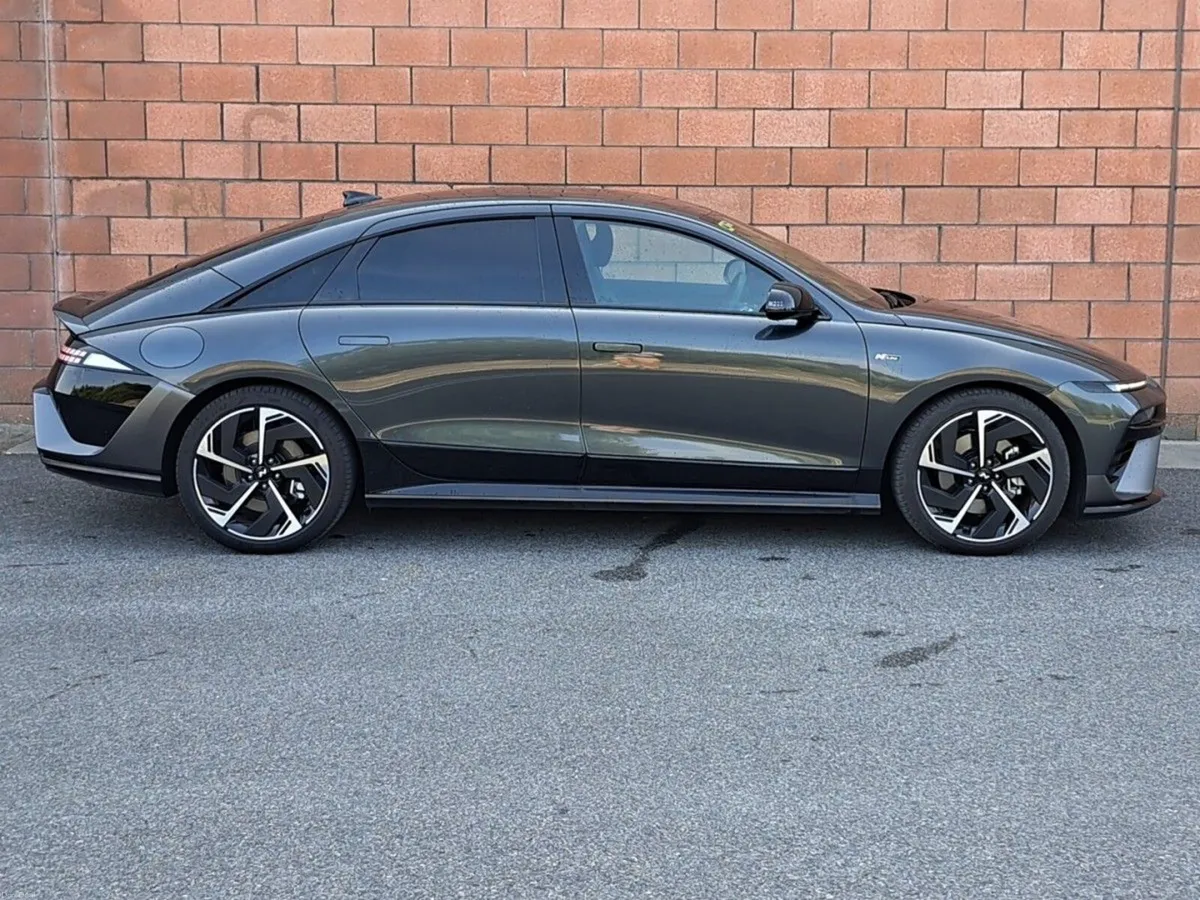 Hyundai IONIQ 6 N-Line Model 84k/wh Battery. - Image 5
