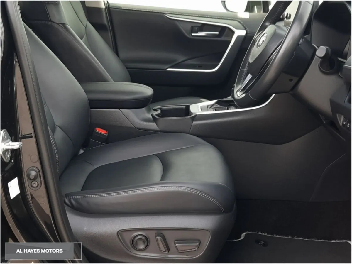 Toyota RAV4 **SOL MODEL**2.5 HYBRID --1 OWNER *NCT - Image 4