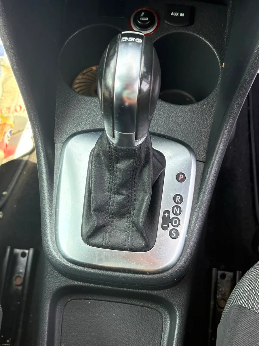 Automatic Volkswagen polo 1.2 petrol - Image 6