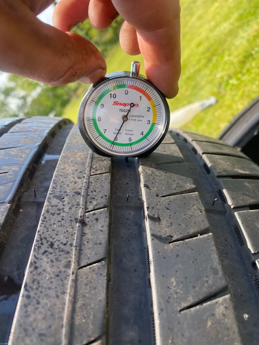 275/30/20 Tyres - Image 3