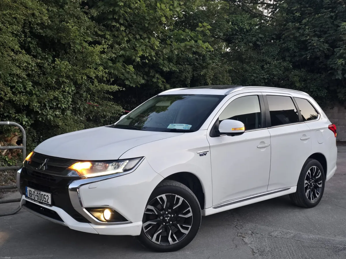 2016 OUTLANDER HYBRID AUTO NCT&TAX €10,900 - Image 5