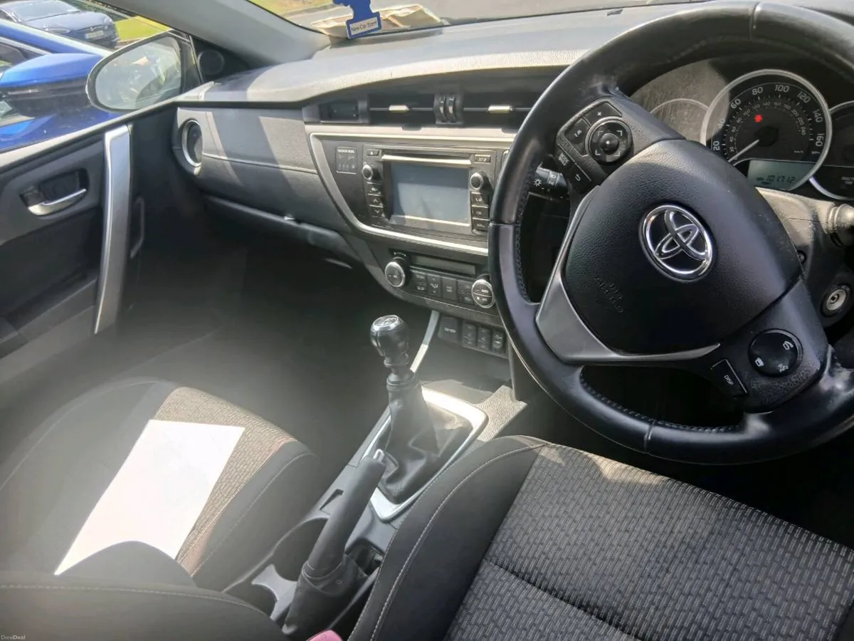 Toyota Auris 1.4 DIESEL D4D ICON+ (New NCT) - Image 6