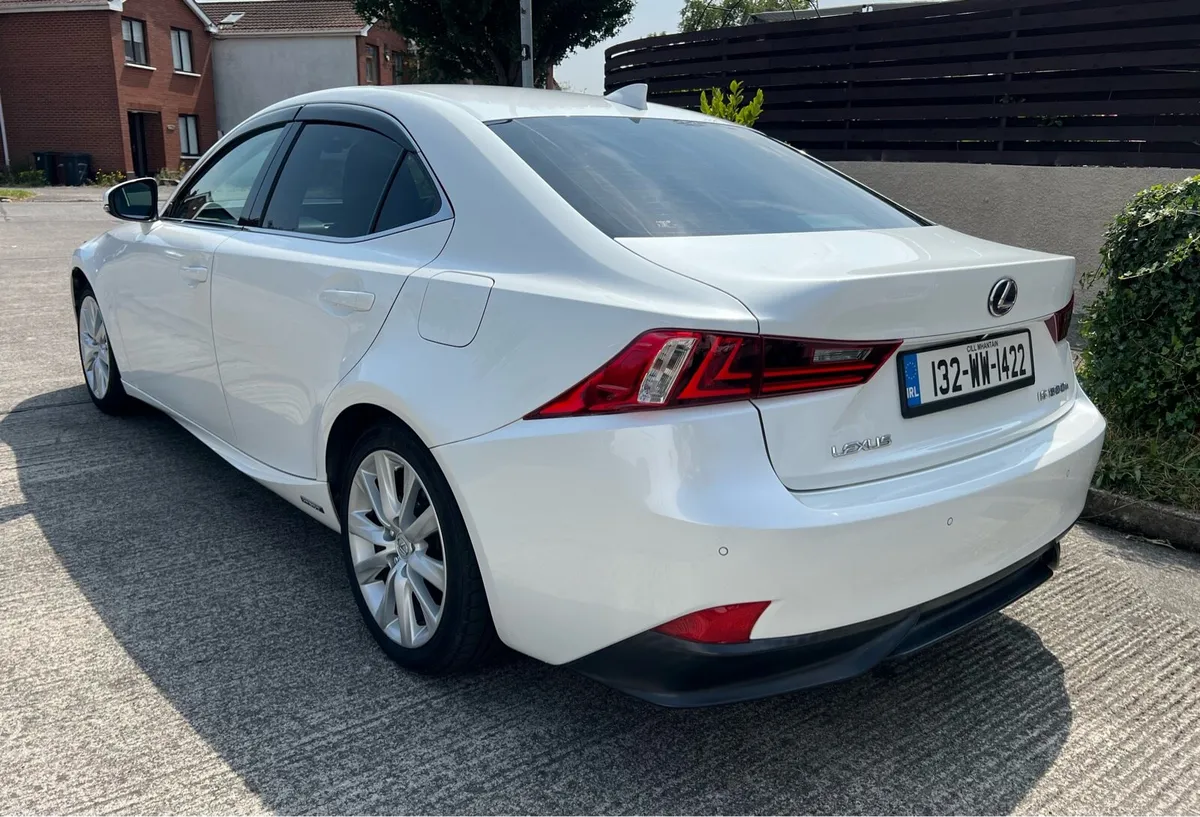Lexus IS 300h Hybrid EV/ECO Nct & Tax - Image 4