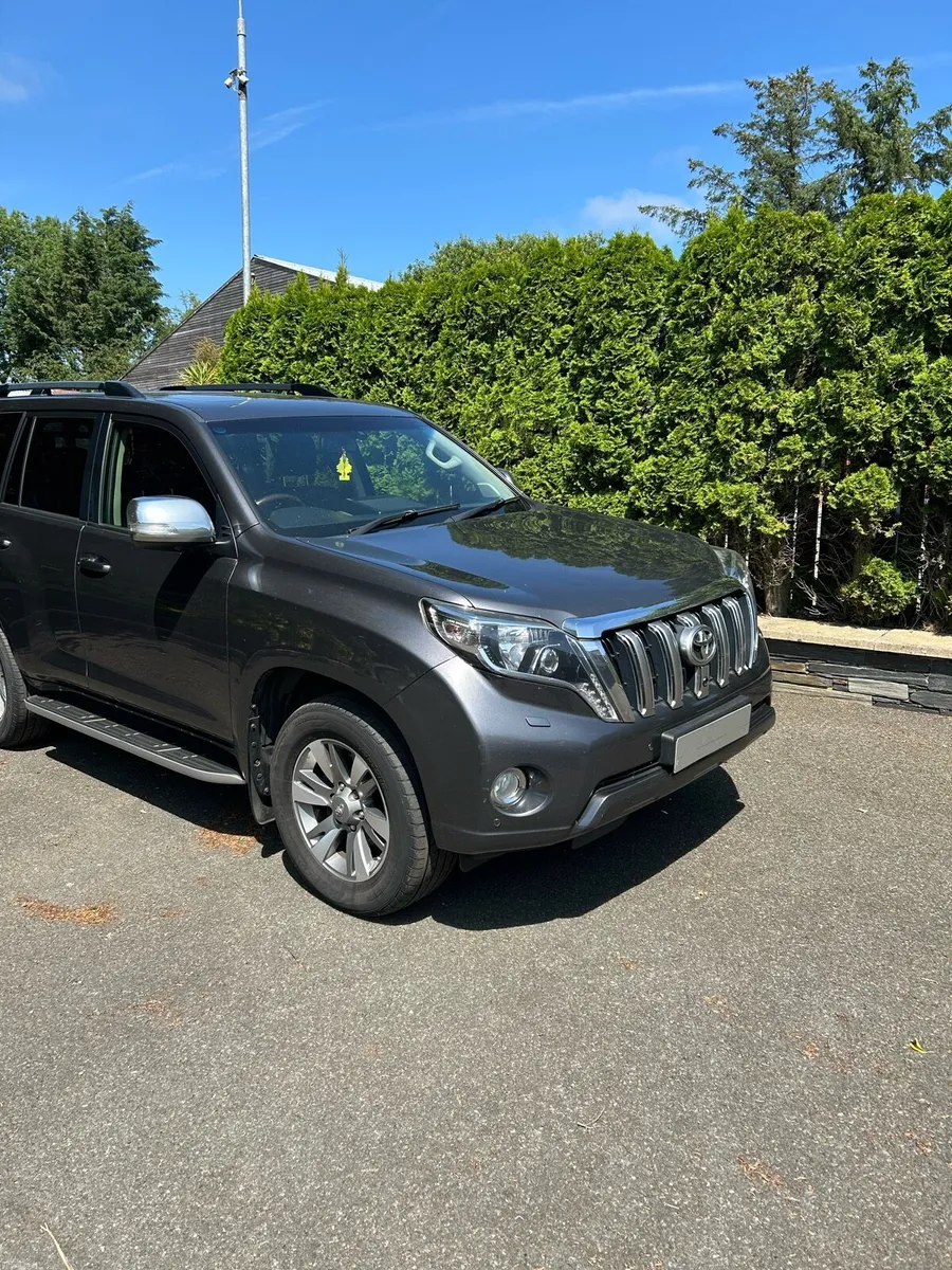Toyota landcruiser lc5 - Image 1