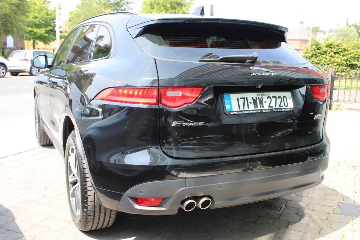 F-PACE - R-SPORT - 2.0L - 8SPD AUTOMATIC - AWD - Image 4