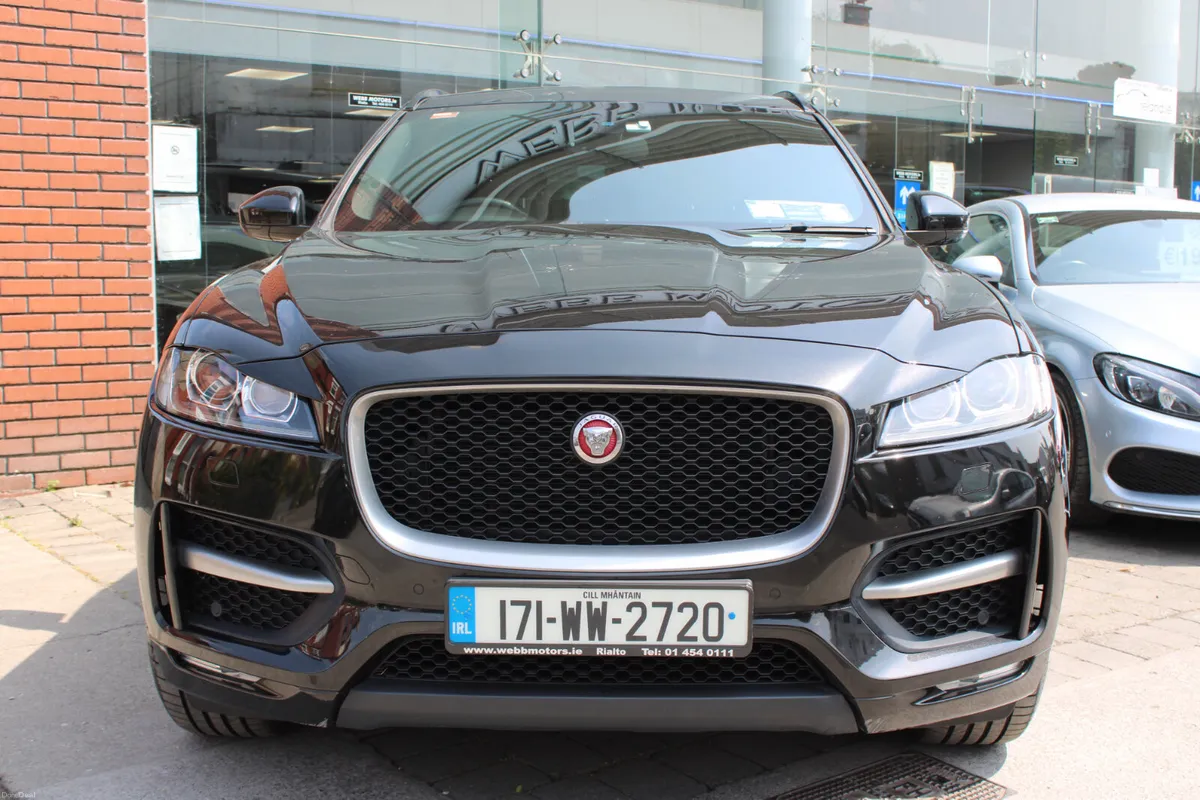 F-PACE - R-SPORT - 2.0L - 8SPD AUTOMATIC - AWD - Image 2