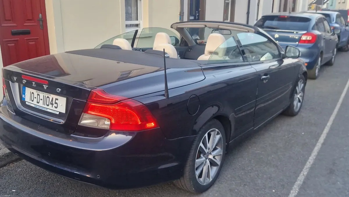 Volvo C70 2010 Convertible Diesel - Image 1