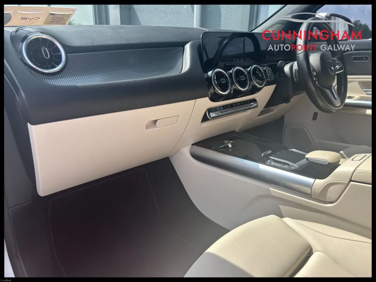 Mercedes-Benz GLA 180d Urban Auto - Image 5