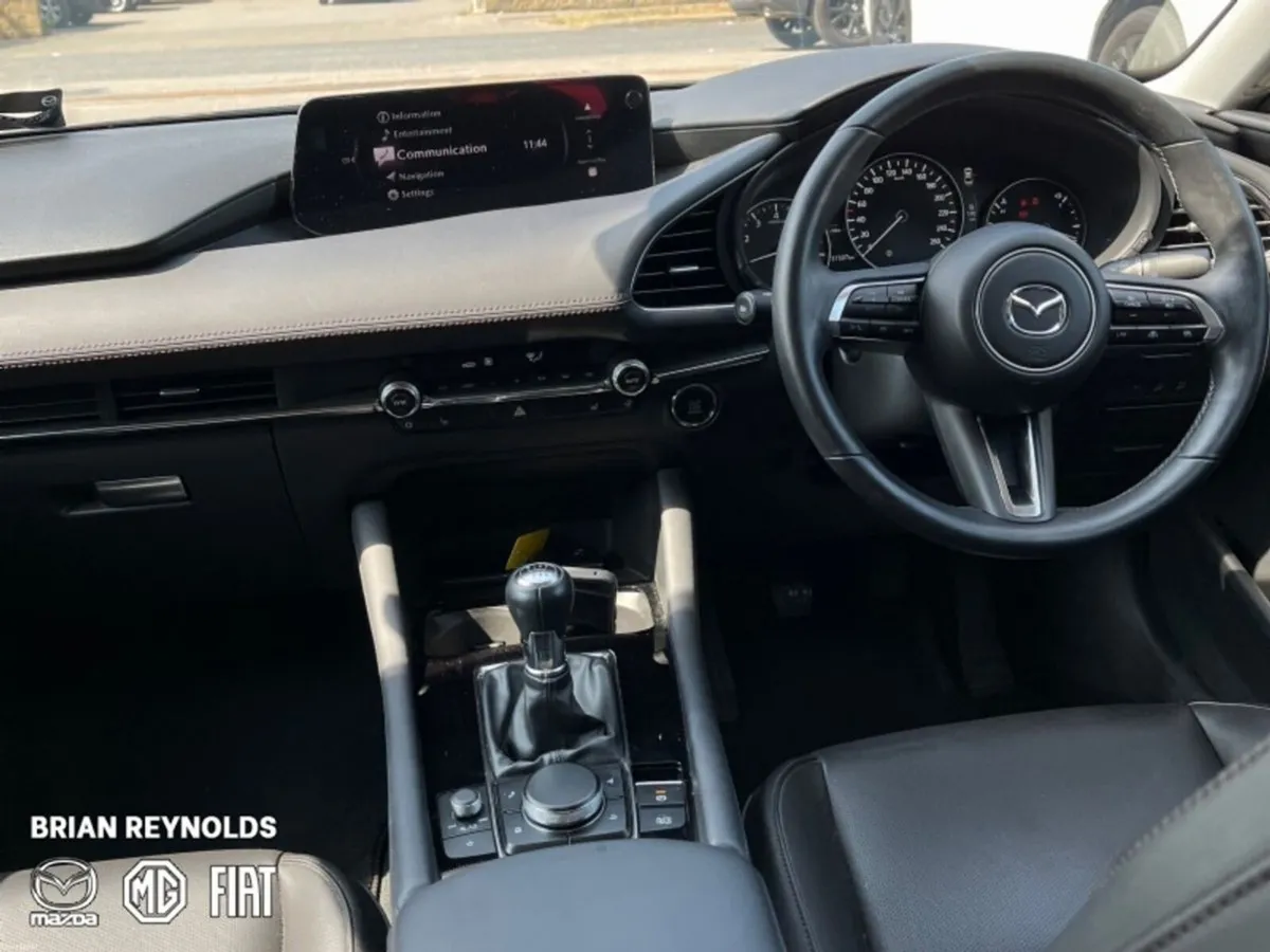 Mazda Mazda3 2.0L e-SKYACTIV X 186ps 6MT Takumi SU - Image 2