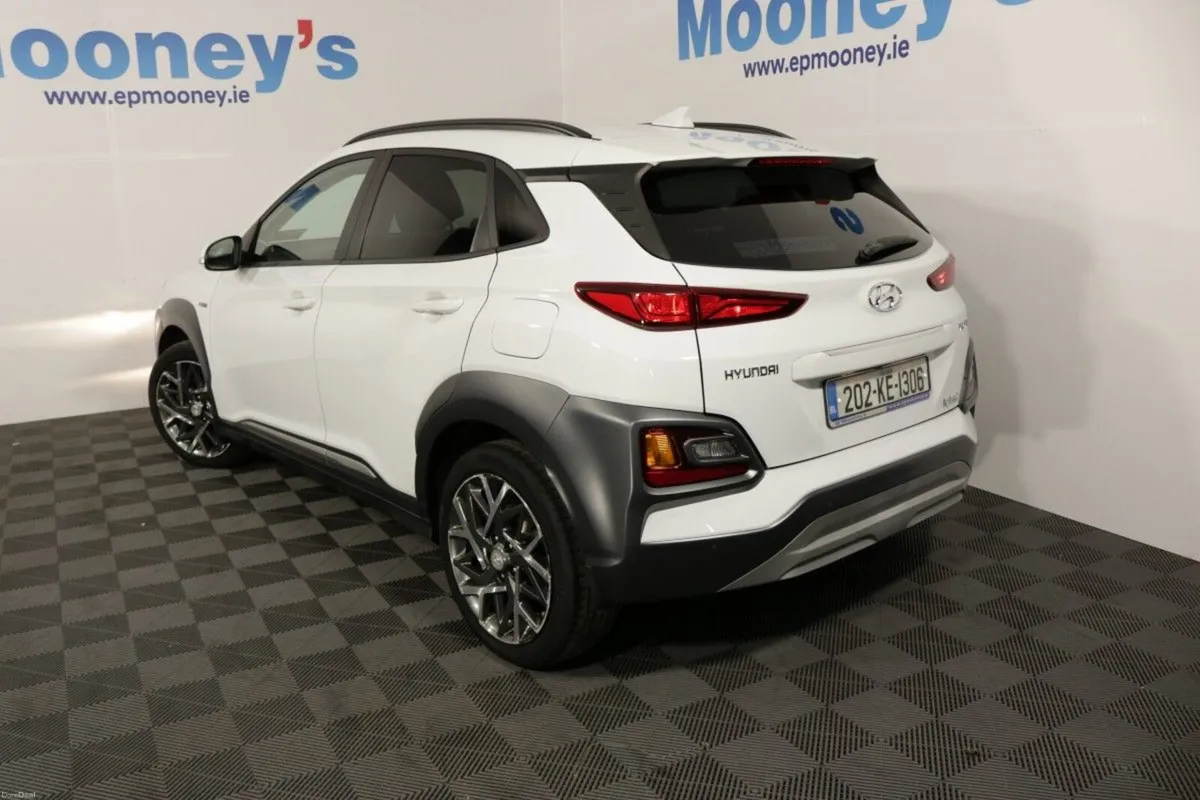 Hyundai KONA HYBRID EXECUTIVE 1.6L PETROL COMPACT - Image 4