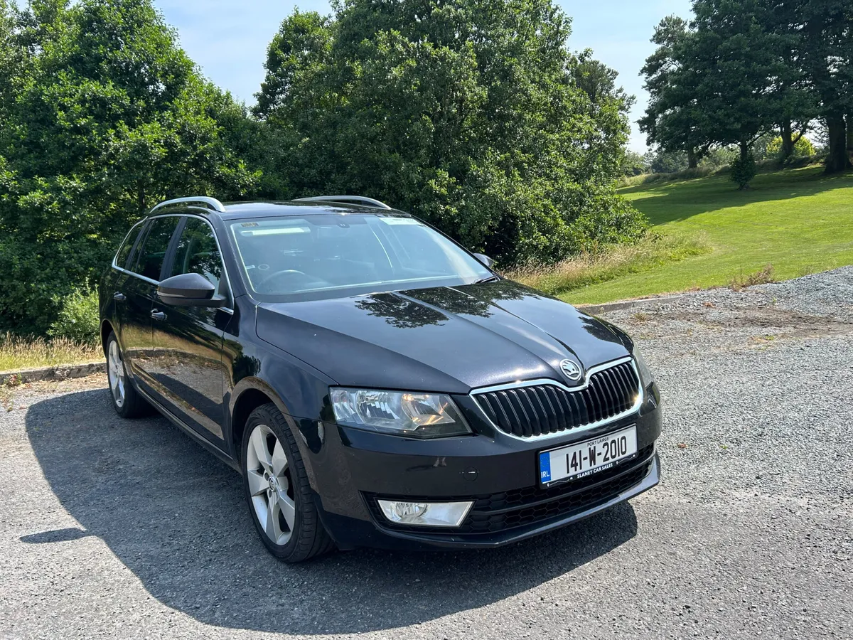 Skoda Octavia 2014, service history - Image 1
