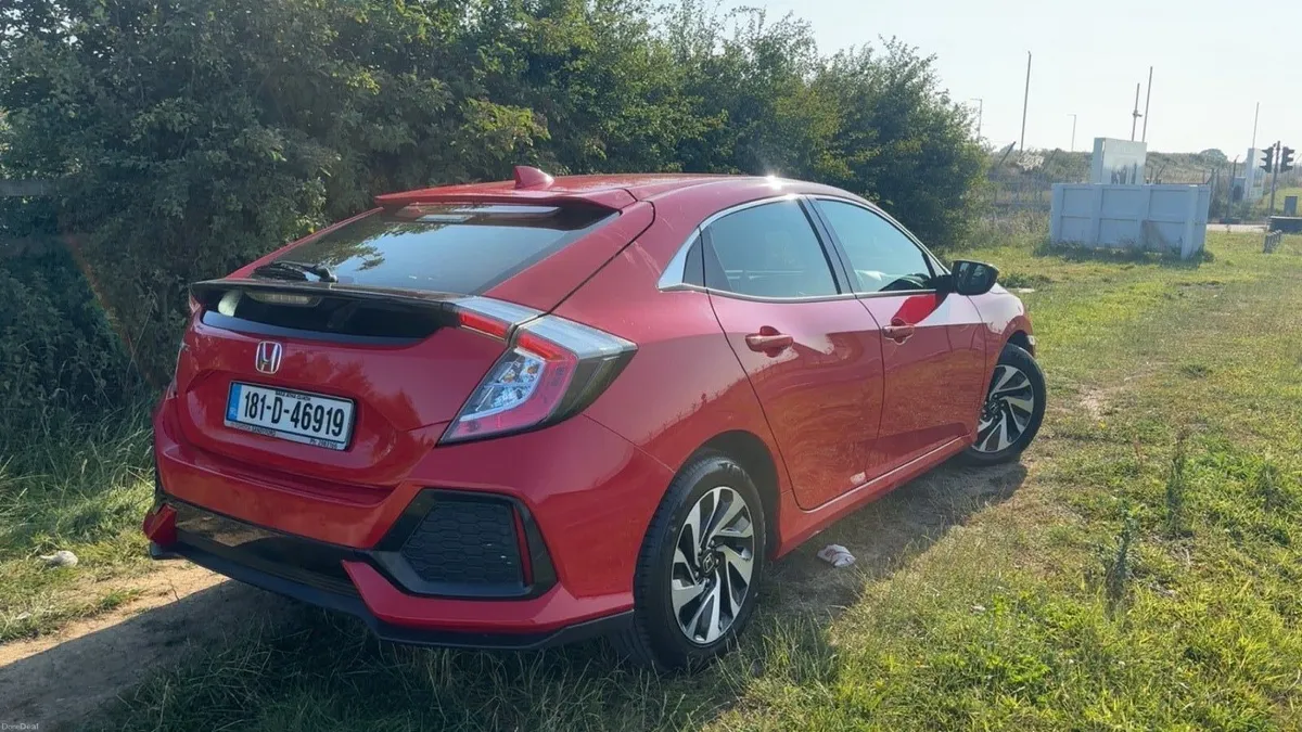 2018 Honda civic Auto 1ltr Turbo - Image 4