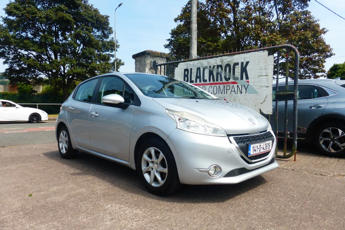 Peugeot 208 2014 - Image 1