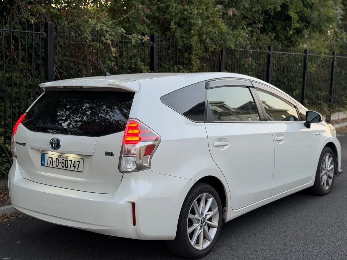 Toyota Prius Alpha 1.8 petrol/Self charge hybrid - Image 4