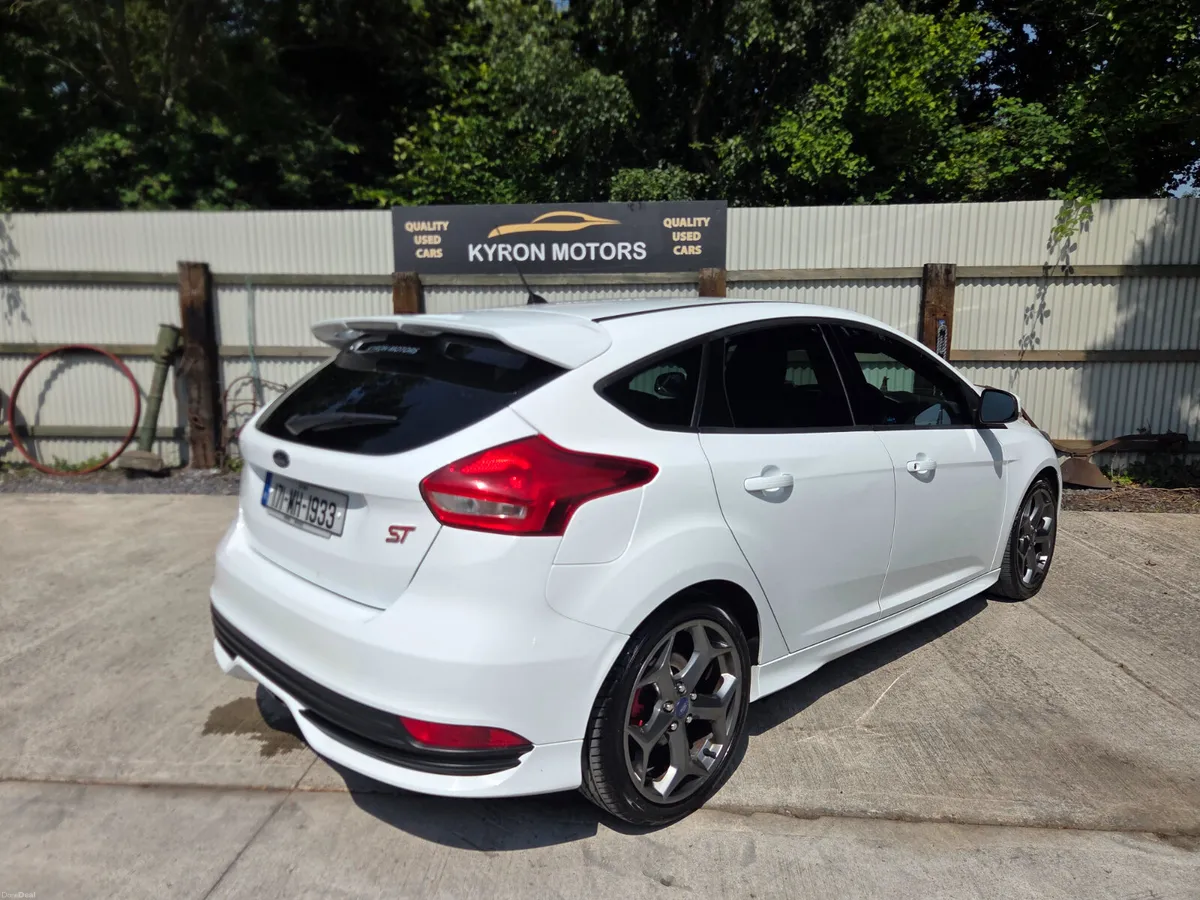 2017 Ford Focus ST-2 2.0 TDCi 180PS | FSH | 2 Owne - Image 5