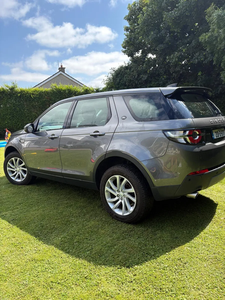 Land Rover Discovery Sport 2020 - Image 4