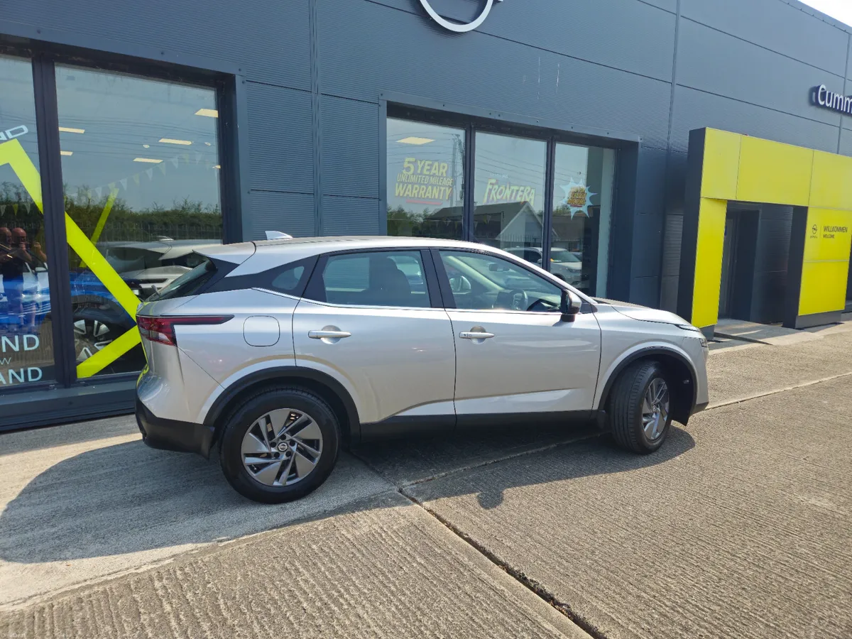 Nissan Qashqai 1.3 PET MILD HYBRID SV - Image 6