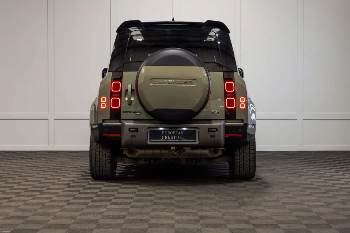 2022 Land Rover Defender 110 P400e X-Dynamic SE - Image 5
