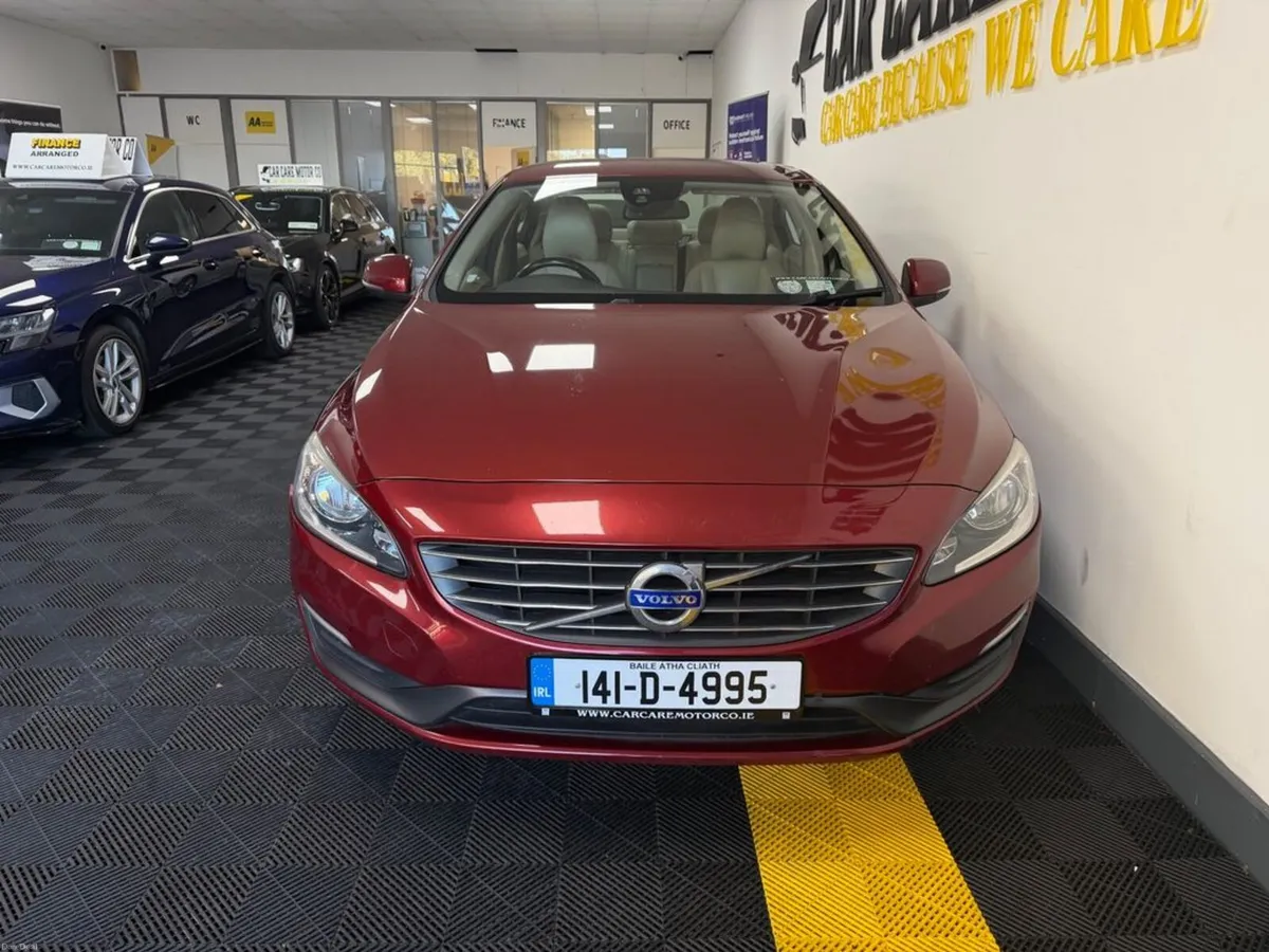 Volvo S60 D2 SE 4DR - Image 2
