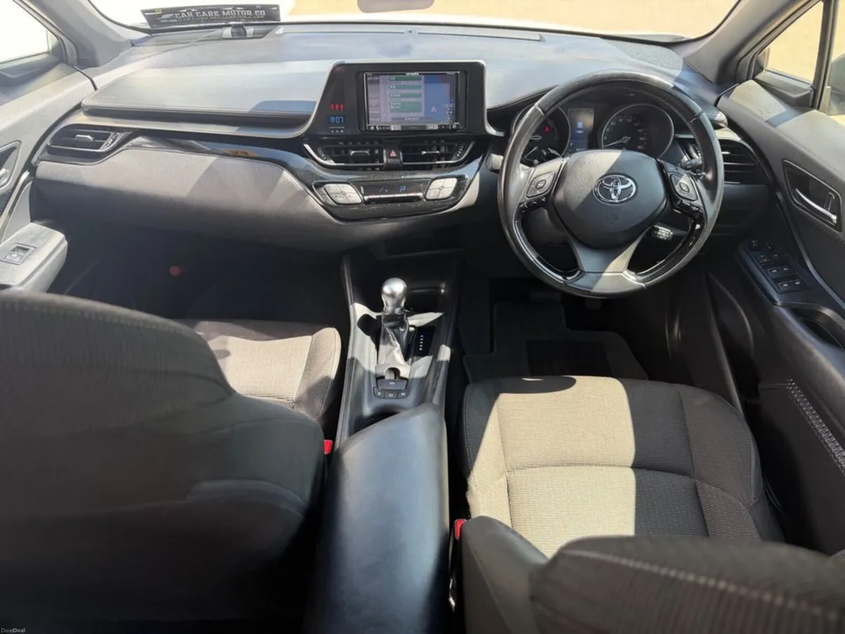 Toyota C-HR 2018 C-HR 1.8 Hybrid - Image 6