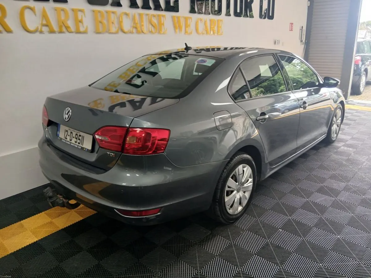 Volkswagen Jetta TL 1.6tdi M6F 105BHP 4DR - Image 4